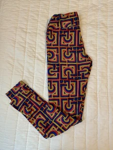 Rare LuLaRoe Ladies Buttery Soft Capri Leggings- One Size - Picture 1 of 3