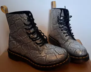 Dr Martens Women's Vegan 1460 Pascal 8 Eye Boots Silver US 7 / UK 5 / EU 38 - Picture 1 of 8