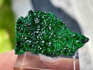 Uwarowit, grüner Granat, Uvarovite Doppelseitig - Bild 1 von 2
