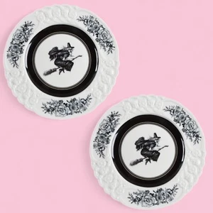 Williams Sonoma Spooky Soiree Witch Salad Plates Halloween Set of 2 NEW - Picture 1 of 5