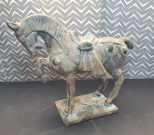 Vintage TOYO War Horse Tang Dynasty Cast Iron Patina Repro Statue Gold Gilt - Picture 1 of 8