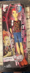 Monster High Ghoul Fair Heath Burns bambola figlio degli elementali del fuoco 2014 - Foto 1 di 9