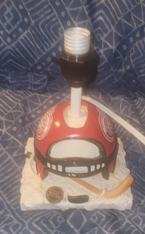 VINTAGE DETROIT RED WINGS HELMET LAMP Cover