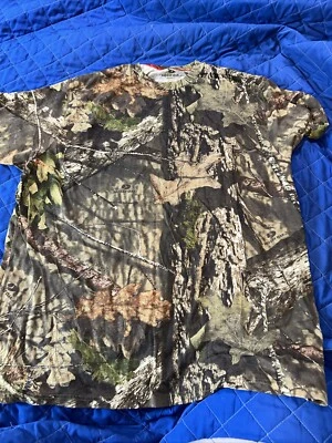 Mossy Oak Camo Hunting Short Sleeve Scent Control T-Shirt  Men's XXL 50-52 - Image 1 of 4