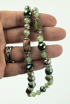 正品 Unakite 带水晶 18 英寸项链混合美丽绿色珠子和银色 — 第 1/4 张图片