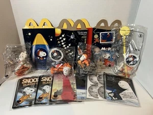 Lote de juguetes, cajas y libros Happy Meal 2018 McDonald's Peanuts Snoopy - Colección - Imagen 1 de 8