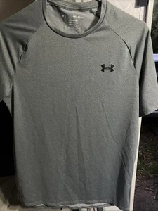 Camiseta Under Armour Hombre Manga Corta "The Tech Tee" Talla Pequeña Gris - Imagen 1 de 4