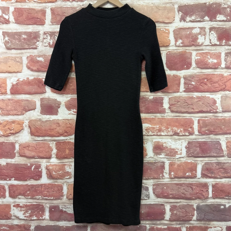 Vestido Zara Mujer Pequeño Negro Texturizado Tejido Cuello Simulado Bodycon Elástico Midi Foto 1 de 4