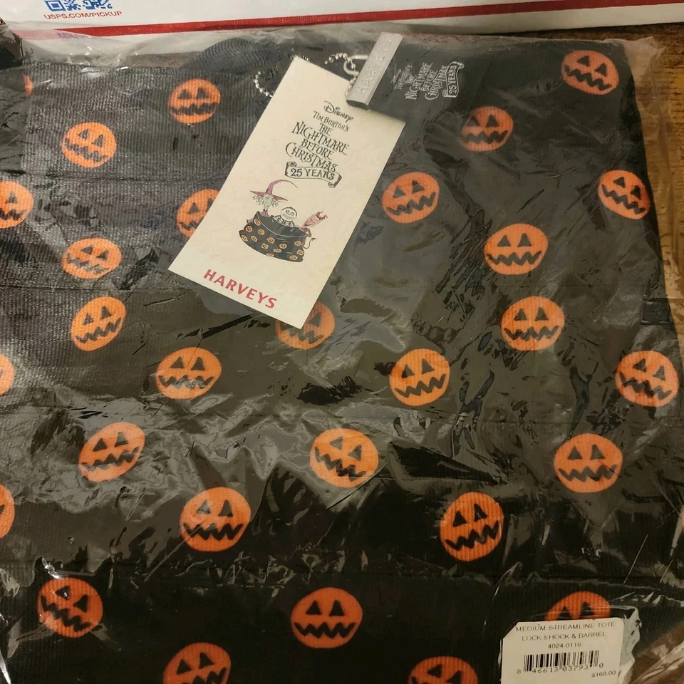 Harveys Medium Streamline Tote  The Nightmare Before Christmas Lock , Shock & Ba - Image 1 of 4