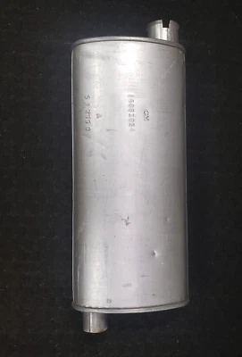 Silenciador de escape genuino GM 14063854 C20 K30 C2500 C3500 ¡NUEVO EN STOCK! Foto 1 de 4