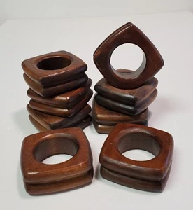 Vintage Set of 8 Wooden Napkin Rings Holders Ribbed Mid Century Modern MCM Wood - Picture 1 of 3