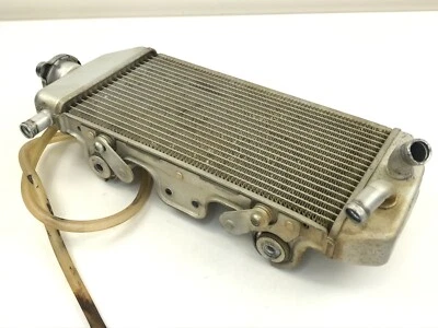 Radiador derecho de refrigeración del motor Yamaha YZ250F YZ 250F 07 OEM 2-N Foto 1 de 4