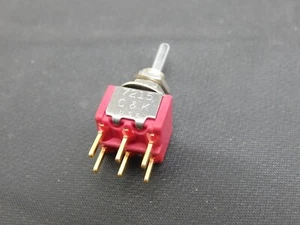 C&K 7215SYCBE TOGGLE SWITCH Mom ON Mom DPDT - USA SELLER FAST SHIPPING - Picture 1 of 2