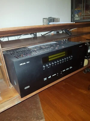 amplificatore hi fi usato ARCAM FMJ Avr-400 7.1 HDMI - Immagine 1 di 4