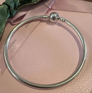 Pandora Silver Dainty Bow CZ Bangle 19cm #590724CZ Authentic Ale 925 590713 - Picture 1 of 6