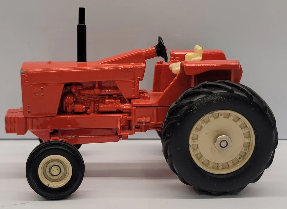 Ertl Classics Allis Chalmers Two-Twenty 1:43 Replica #2336 - Image 1 of 4