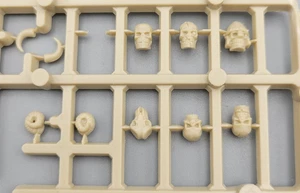 Warhammer Tabletop BITZ BITS : 5x Köpfe + Deko Bitz der Skelettkrieger - Bild 1 von 2