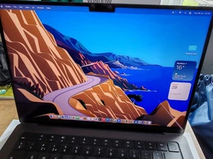Apple MacBook Pro 2024 M4 Laptop 14-inch, Space Black, 16GB RAM, 512GB - Picture 1 of 9
