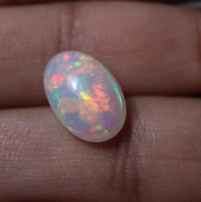 5.4 Cts 15.6x10.5 MM Natural AAA Red Green Fire Ethiopian Opal Oval Cabochon - Image 1 of 4