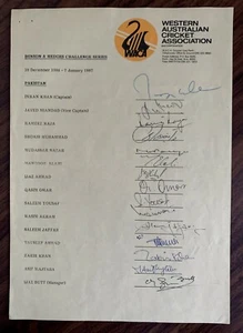 PAKISTÁN FIRMADO A MANO CRICKET 1987 SERIE B&H CHALLENGE GRAN HOJA DE AUTÓGRAFO - Imagen 1 de 1