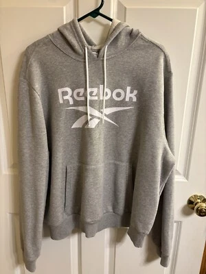 Sudadera con capucha polar para mujer Reebok Identity logotipo grande (talla grande) 2X gris/blanco Foto 1 de 3
