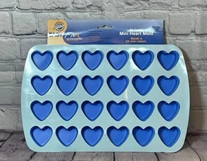 Mordida de silicona Wilton talla 24 cavidad mini sartén en forma de corazón San Valentín NUEVO - Imagen 1 de 2