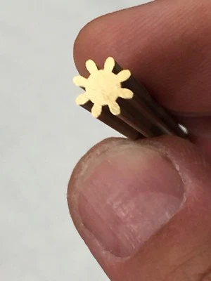 32-8 BOSTON GEAR LATÓN PIÑÓN EJE DE ALAMBRE 32 P 8 DIENTES 5 1/4" LARGO 14,5 PA Foto 1 de 4