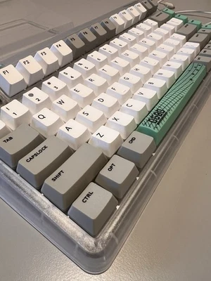 IQUNIX OG80 Wormhole Wired or  Wireless Mechanical Keyboard- Rgb - Image 1 of 4