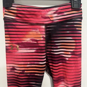 Girls Size 5 Under Armour Leggings Black And Pink EUC - Picture 1 of 5