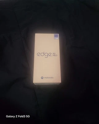 Motorola edge 50 neo - 256GB - Pantone Grisaille (Unlocked)  - Image 1 of 4