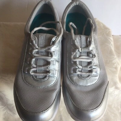 Bass women's tennis shoes color silver size 9.5 m lace up 2087-3504-055 good con - Image 1 of 4
