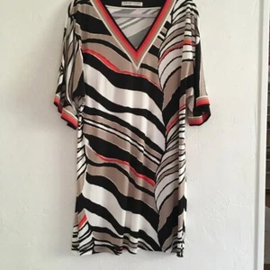 Women's Trina Turk Dress Size XL White Black Patterned - Picture 1 of 6