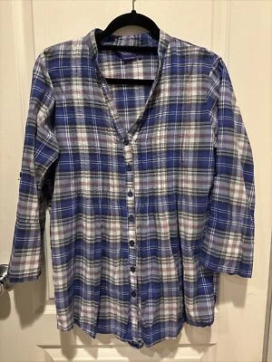 Blusa grande Miley Cyrus azul a cuadros con botones manga larga enrollable usada en excelente estado Foto 1 de 4