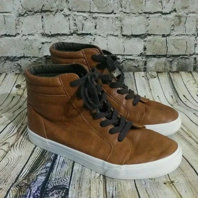 Old Navy Boys Size 4 High Top Sneakers Boots Brown Shoes Laces - Image 1 of 4