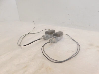 Honda V45 Magna 700 VF700 750 VF750 CB550 & CB650 Rear Left & Right Turn Signals - Imagem 1 de 4