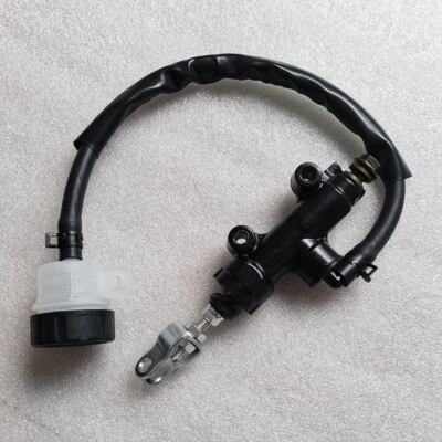 Cilindro maestro de freno trasero para Kawasaki Vulcan VN900 1500 1600 1700 2000 ZG1400 Foto 1 de 4