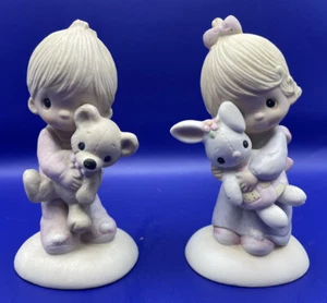 Precious Moments 'Jesus Loves Me' Boy & Girl Jonathan & David. 1976 & 1977 - Bild 1 von 5