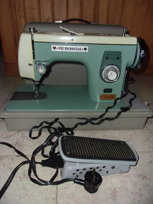 Machine à coudre électrique ancienne VIII merveille - Photo 1/4
