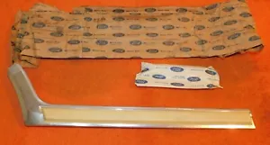 1977 1978 Ford LTD II Elite Thunderbird NOS RH FENDER SIDE FRONT MOULDING White - Picture 1 of 8