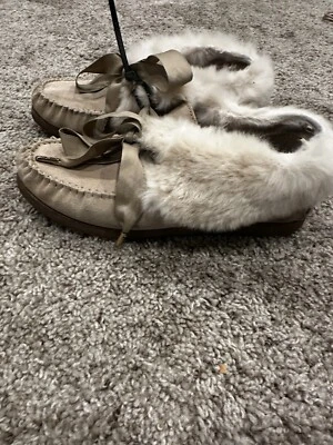 Tory Burch Aberdeen Rabbit Fur Slippers Beige Tan  Genuine Fur size 6 Logo $225 - Image 1 of 4