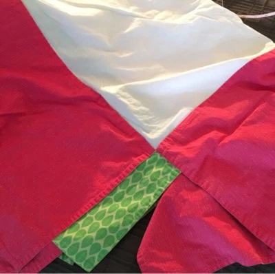 Falda Cuna Reversible, Rosa, Verde, Land Of Nod Foto 1 de 4