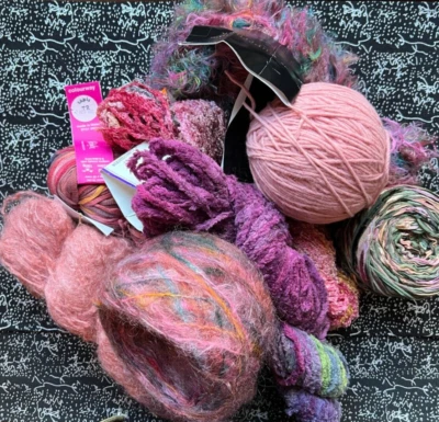 Lot 8 Coordinating Yarns inc: Colinette Karabella - Purple Rose Green 1100m+ - Image 1 of 4