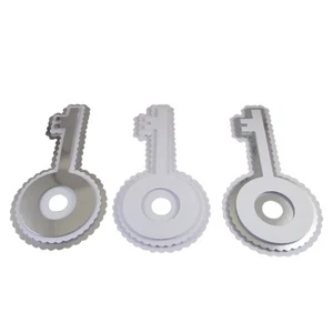 Tapa de tarjeta llave festoneada 3D grande x 4. Toppers perfectos para tarjetas de boda - Imagen 1 de 1