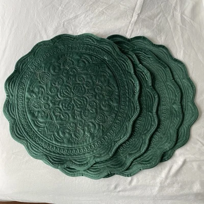 Tahari Home Set of 4 Round Green Velvet Embroidered Placemats Christmas Holiday - Image 1 of 2