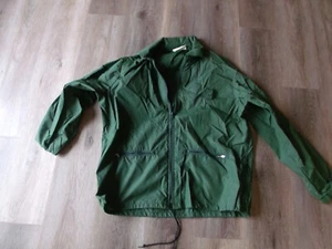 MEN'S DARK GREEN LIGHT RAIN COAT JACKET SIZE L - Picture 1 of 2
