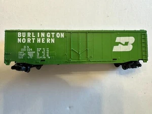 Athern HO Scale 50' FMC Plug Door Boxcar Burlington Northern BN 322425 - Bild 1 von 4