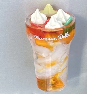 Wisconsin Dells Cocktail Drink Refrigerator Magnet 3D Rare Vintage - Picture 1 of 10