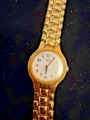 Pulsar女式金色石英表模拟手表带不锈钢背面和金属Ba — 第 1/3 张图片