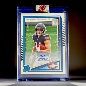 COLSTON LOVELAND - 2025 DONRUSS - RATED ROOKIE AUTO - 33/199 - #310 - BEARS - Picture 1 of 3