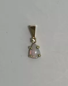 14K Yellow Gold White Crystal Opal Diamond Teardrop Pendant 1/2” .39g - Picture 1 of 7